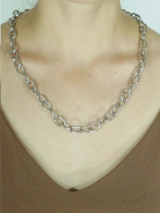 Patterned Chain Necklace